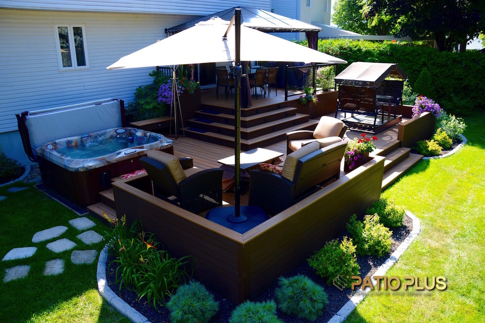 Patio with integrated spa 